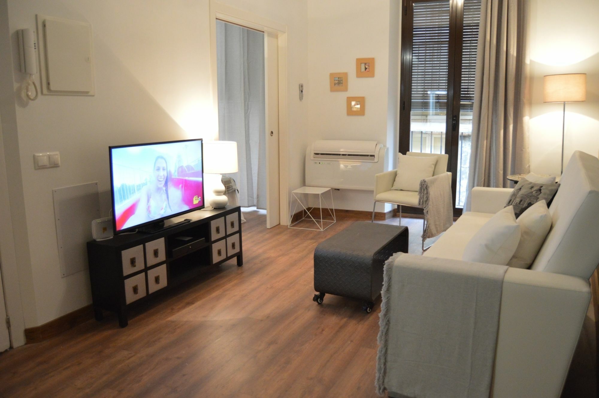 Tarragona Suites Mediona Exteriér fotografie